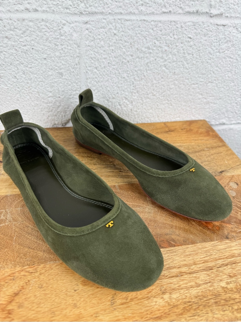 Tory Burch Therese Ballet Flats Leccio Green Suede Leather Size 10M